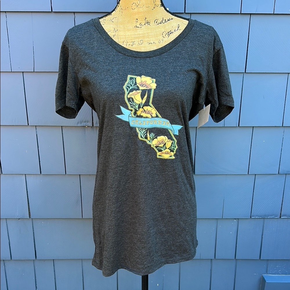 California Graphic Charcoal Tee NWT grey fitted slim